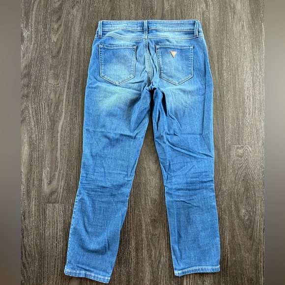 Guess Crops - Picture 2 of 2